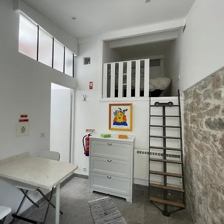 As Estrelas Hébergements Au Calme , Confort Climatisés Proches Centre Plages Et Spots De Surf Parking Free Сasa de vacaciones Peniche