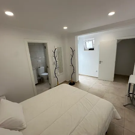 別荘 Estrelas - Centre -vue -choix De 3 Maisons Independantes Dans La Meme Rue - A 300 Metres -parking Gratuit- *