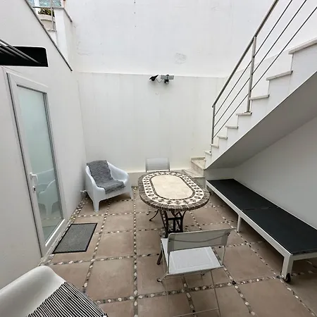 As Estrelas -trois Hébergements Au Choix Accès Indépendants Même Rue - Proche Centre -calme -confort -climatisés - Plages -surf- Parking Free Peniche